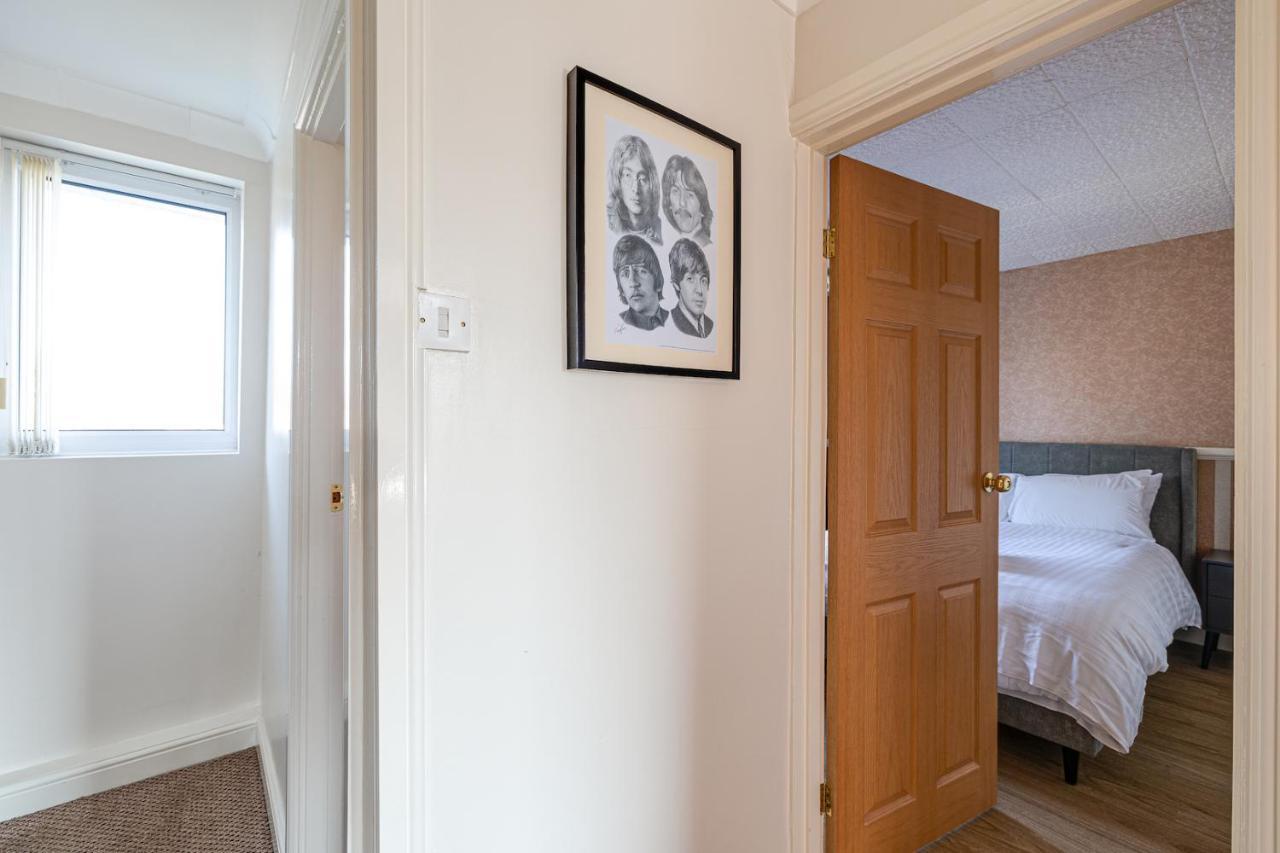 George Harrison'S Former 3Bed Home In Liverpool Speke Exteriér fotografie