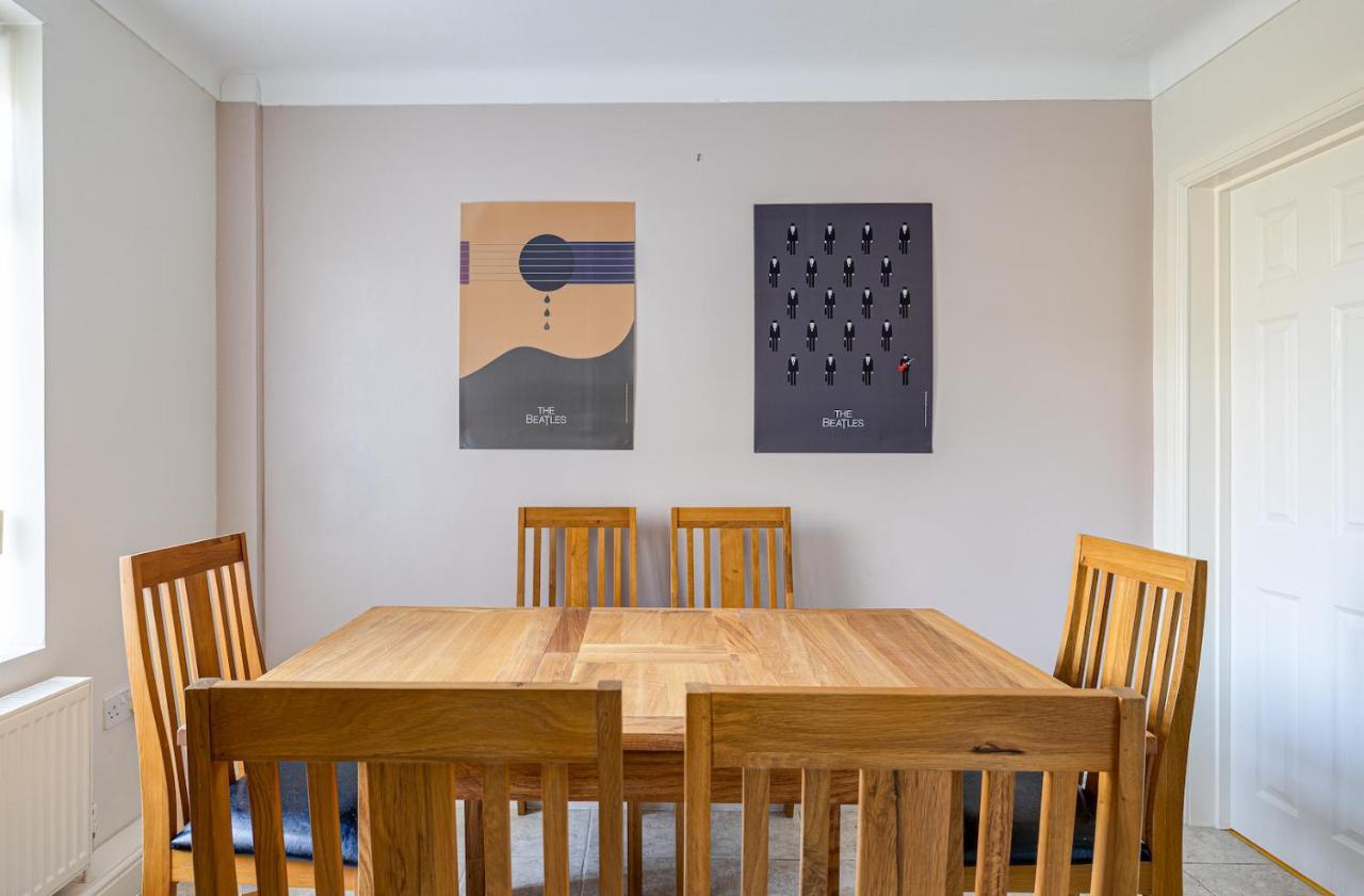 George Harrison'S Former 3Bed Home In Liverpool Speke Exteriér fotografie