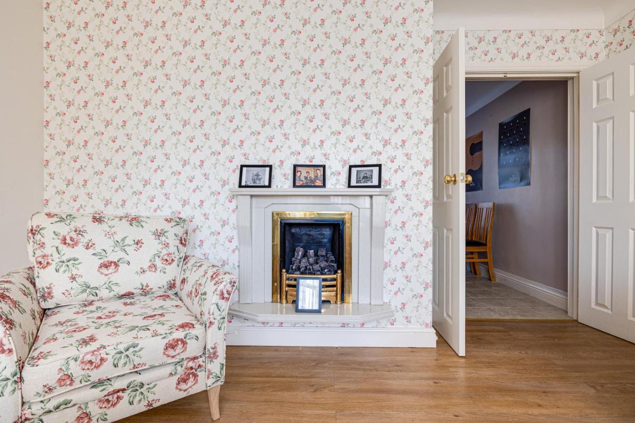 George Harrison'S Former 3Bed Home In Liverpool Speke Exteriér fotografie