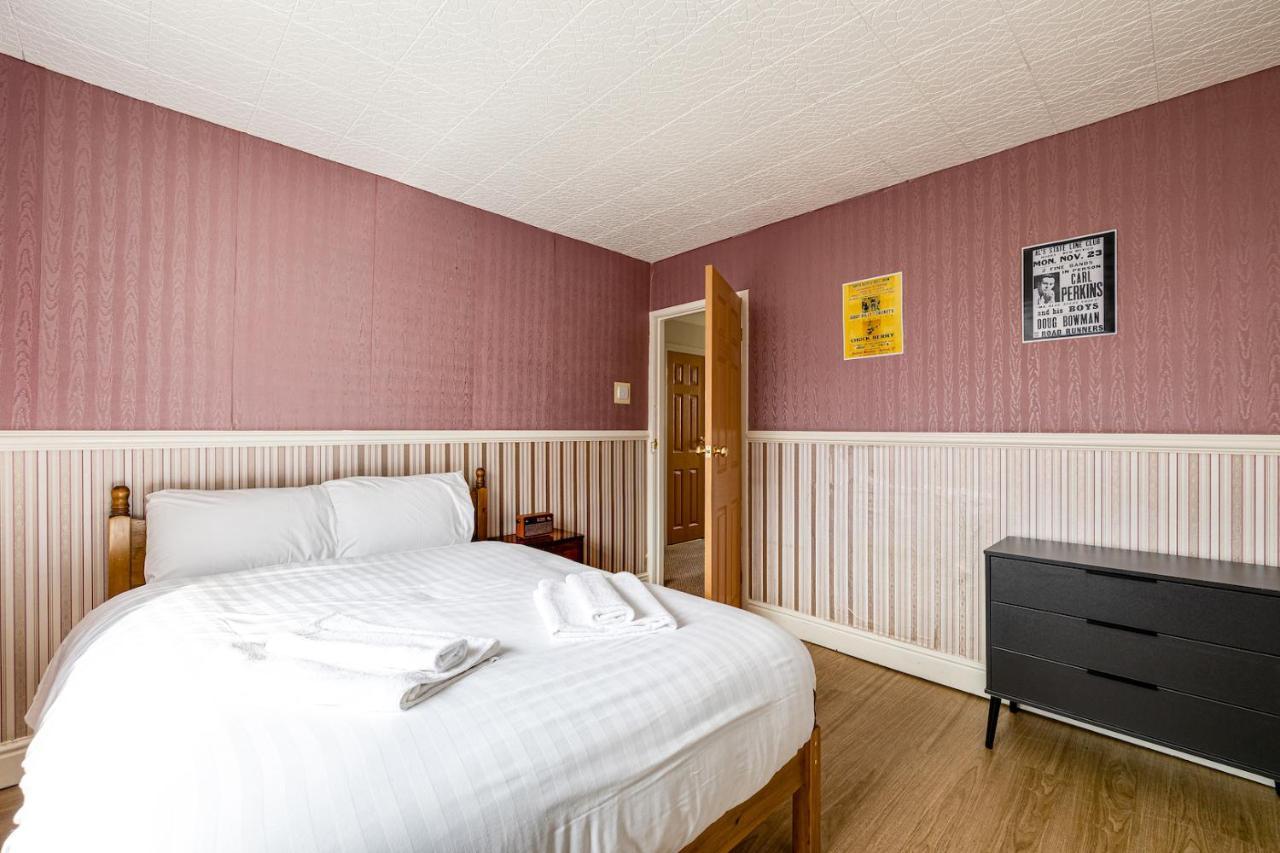 George Harrison'S Former 3Bed Home In Liverpool Speke Exteriér fotografie