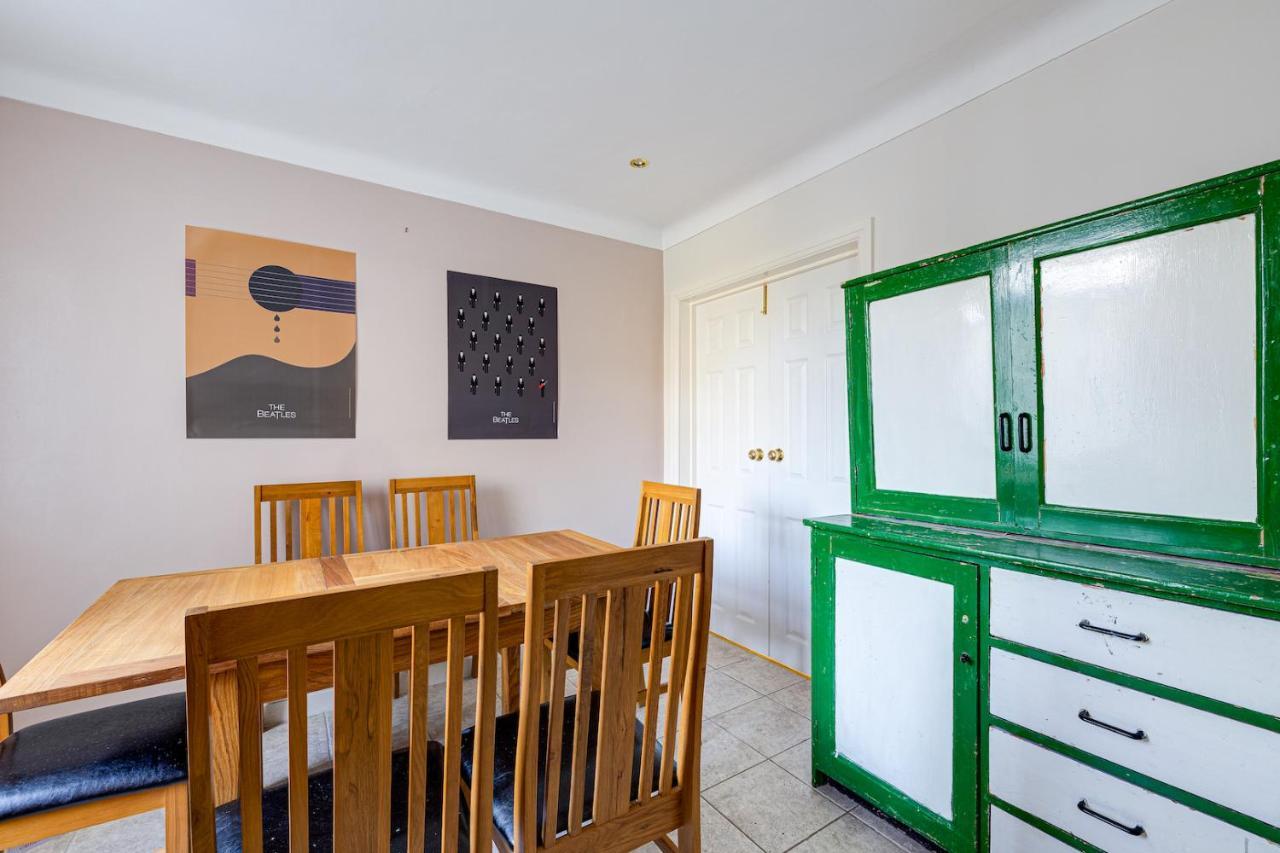 George Harrison'S Former 3Bed Home In Liverpool Speke Exteriér fotografie